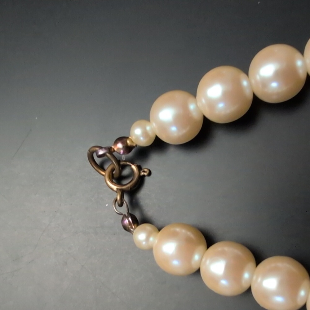 Vintage Large Cream Pearl Necklace - Picture 3 of 3